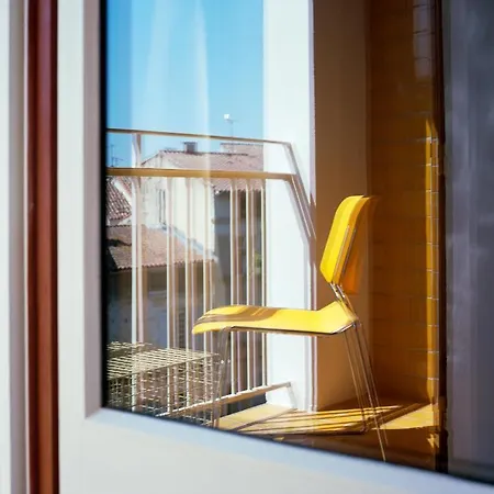 Present - 200m Des Arenes D'arles - Encore Mieux 阿爾勒
